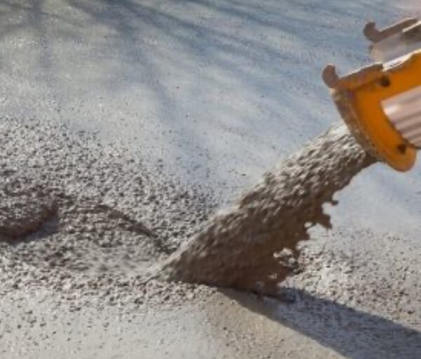 AUTO NIV' BETON - Superplastifiant, haut réducteur d'eau, auto-nivelant monocomposant